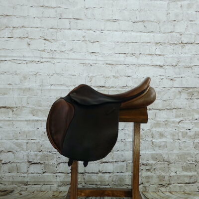 County Innovation 17.5" Jump Saddle