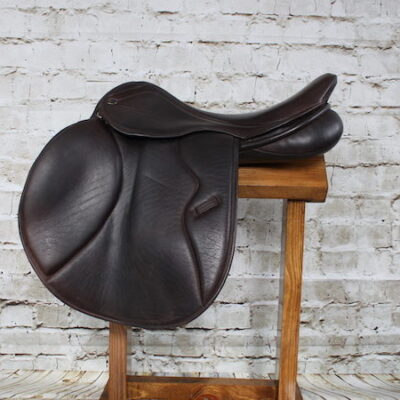 Silhouette Jump Saddle